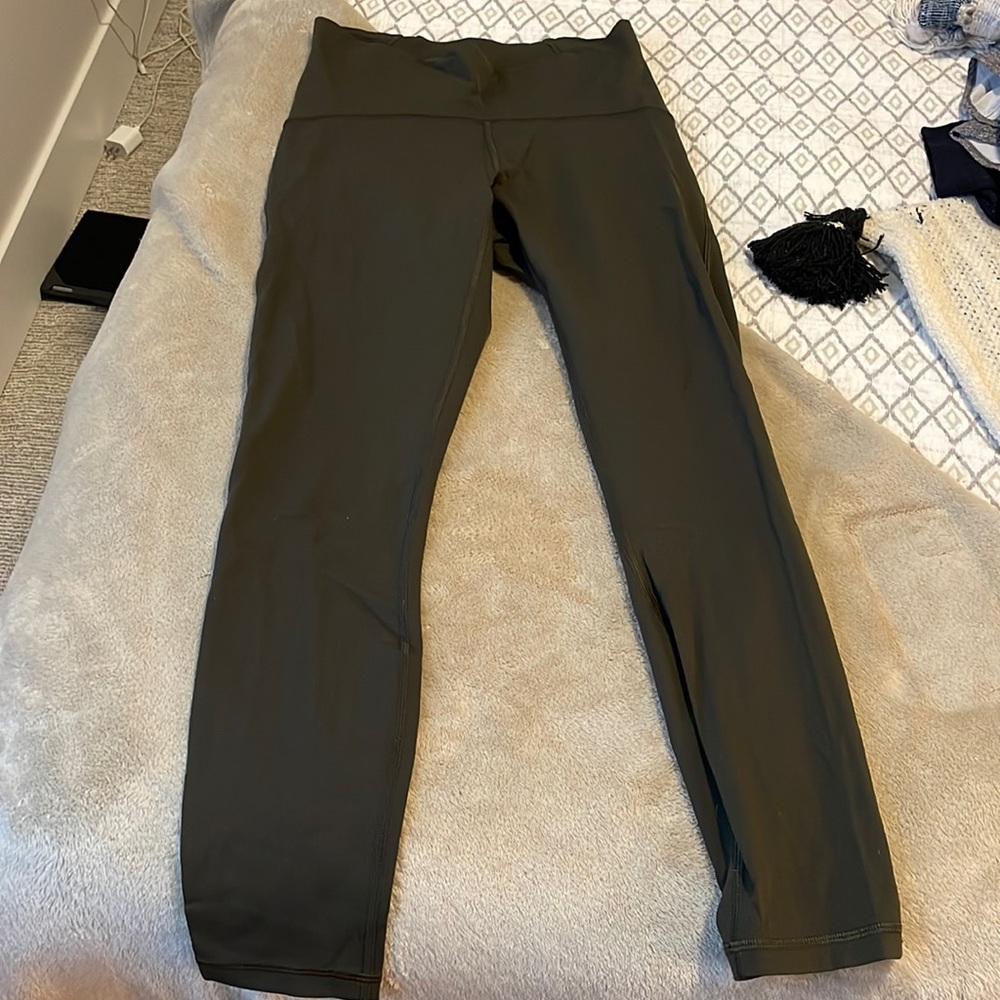 Lululemon leggings size 6. Forest green.